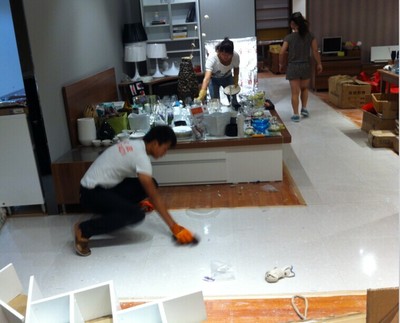 專業(yè)開荒保潔服務，打造萬家國際家居紅蘋果專賣店的完美亮相